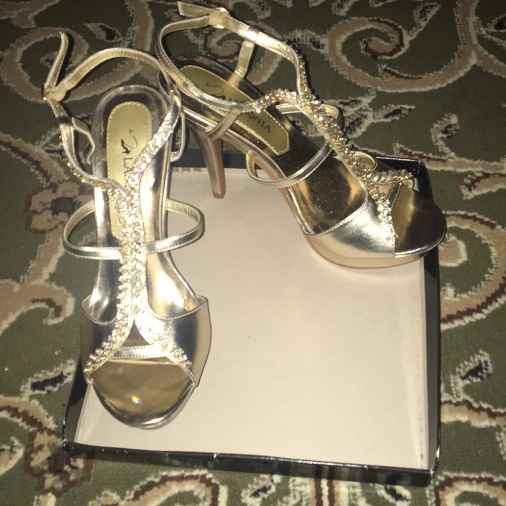 GOLD HEELS BRAND NEW